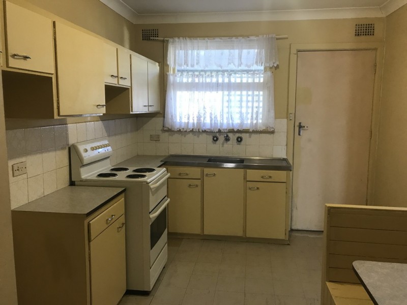 8 Chester Ave, Cambridge Park NSW 2747