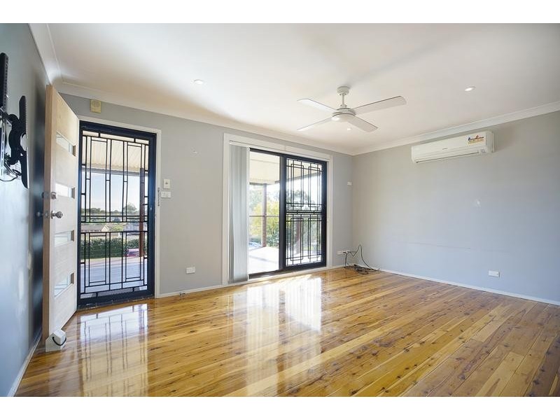 6 Moth Close, Cranebrook NSW 2749