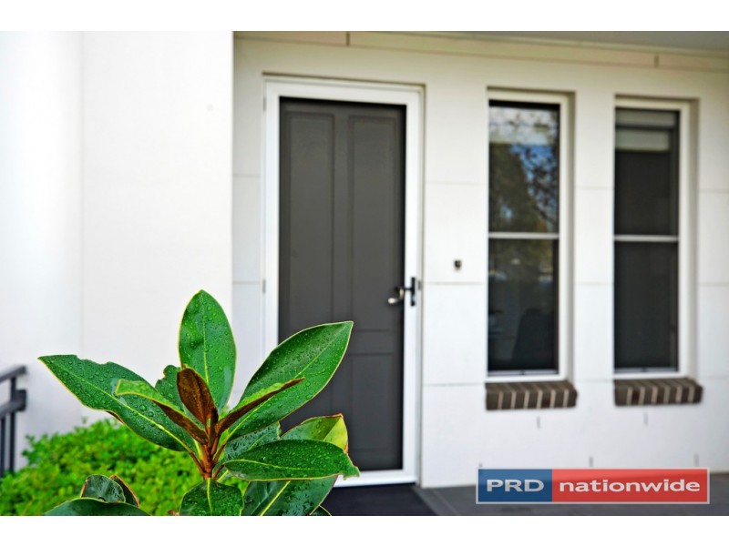 74 Lord Sheffield Circuit, Penrith NSW 2750