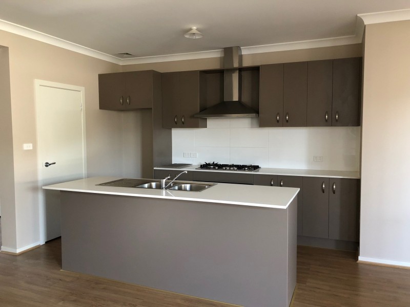 70 William Hart Crescent, Penrith NSW 2750