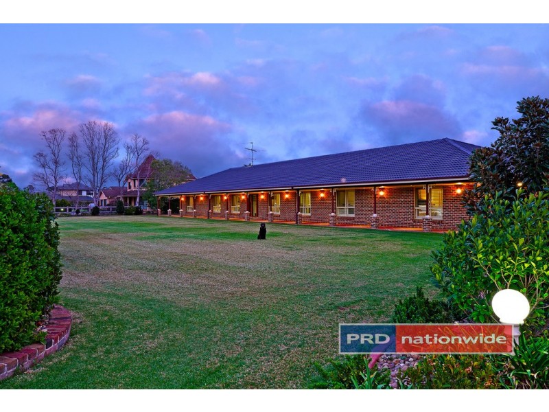 15 Bordeaux Place, Orchard Hills NSW 2748