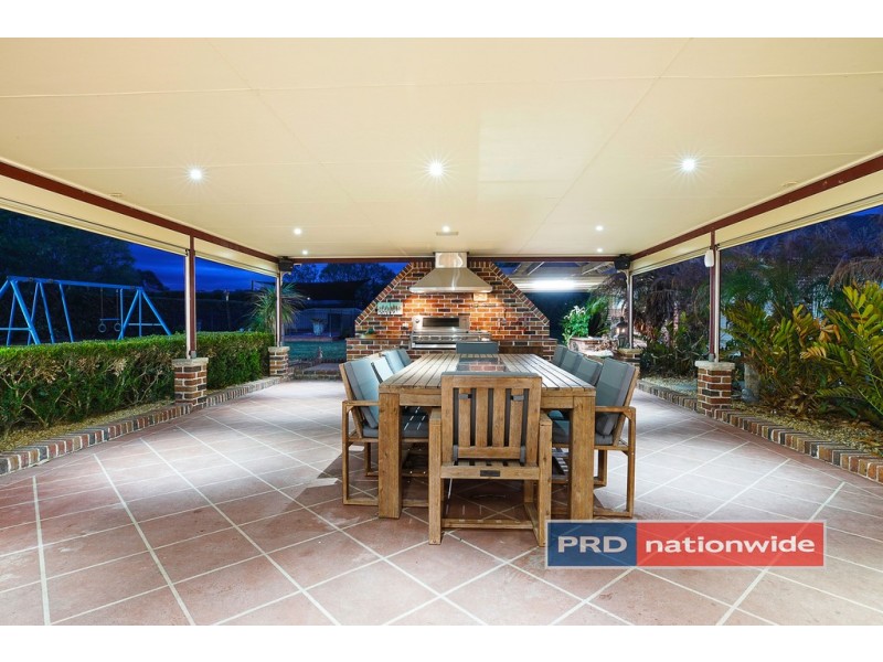 15 Bordeaux Place, Orchard Hills NSW 2748