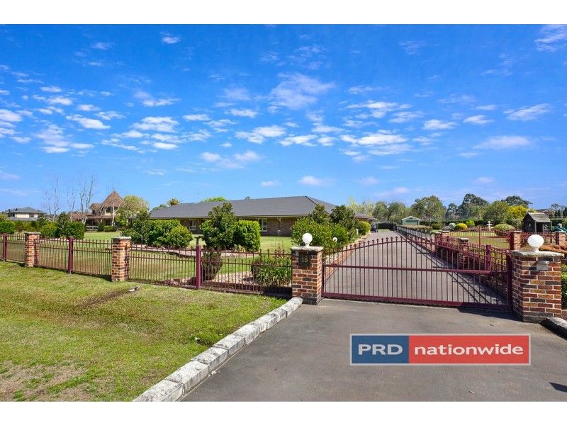 15 Bordeaux Place, Orchard Hills NSW 2748