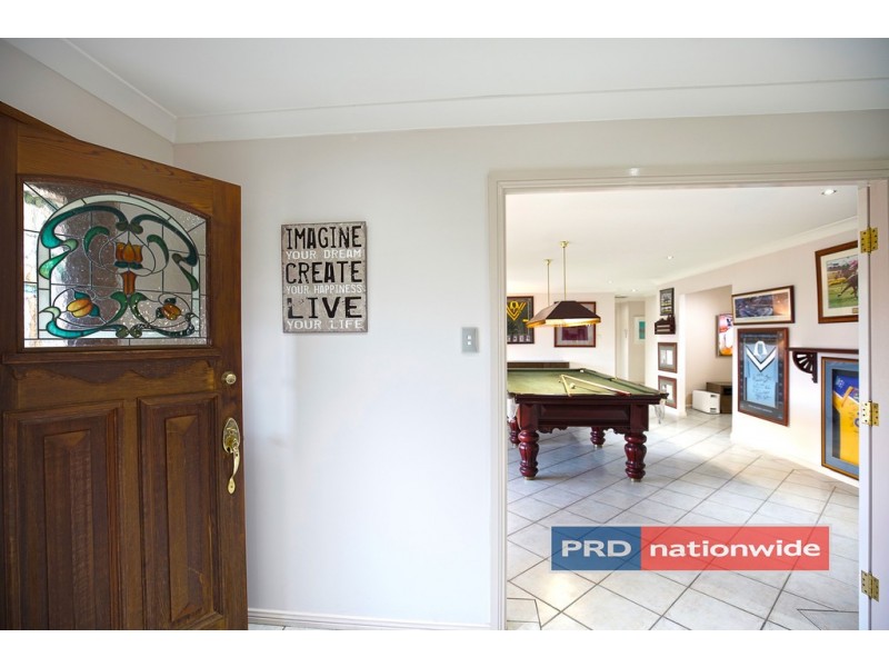 15 Bordeaux Place, Orchard Hills NSW 2748
