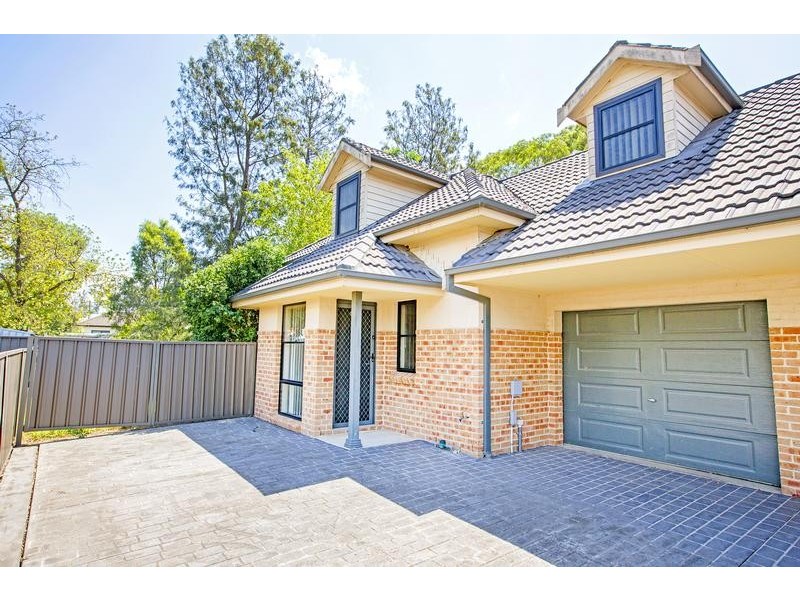 4/63 College, Cambridge Park NSW 2747