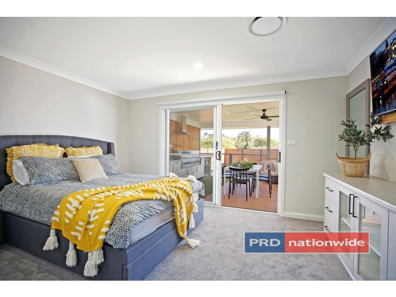 15 Kiparra Crescent, South Penrith NSW 2750