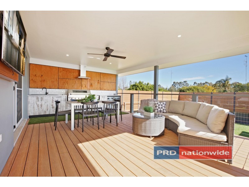 15 Kiparra Crescent, South Penrith NSW 2750