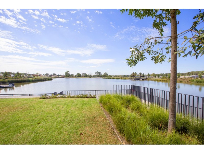 4 Flotilla Circuit, Jordan Springs NSW 2747
