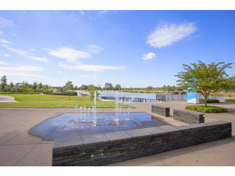 4 Flotilla Circuit, Jordan Springs NSW 2747