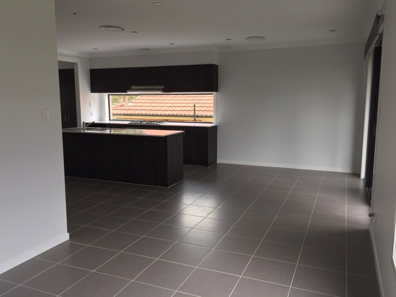 44 The Lakes Drive, Glenmore Park NSW 2745