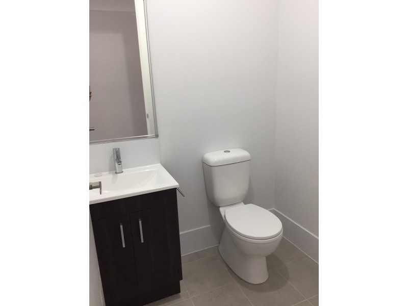 44 The Lakes Drive, Glenmore Park NSW 2745