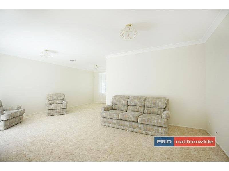 6 Picnic Place, Claremont Meadows NSW 2747
