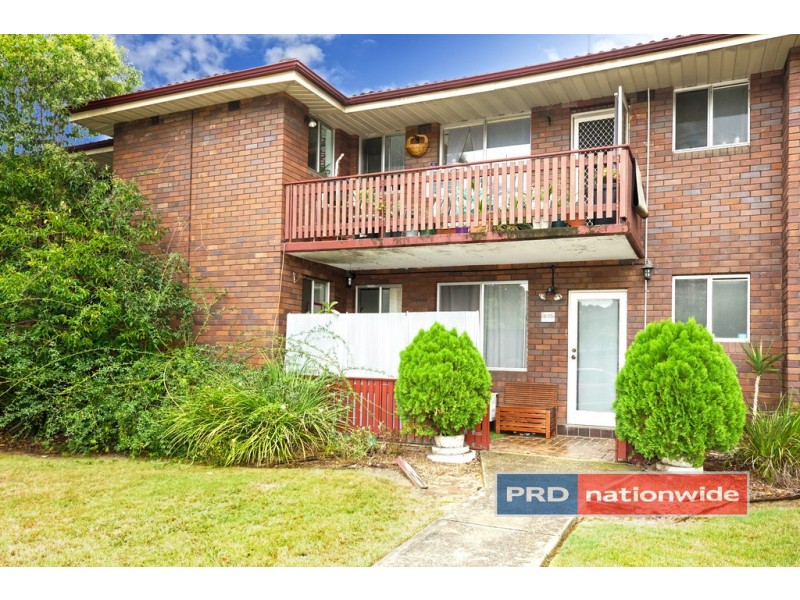 8/25 Haynes Street, Penrith NSW 2750