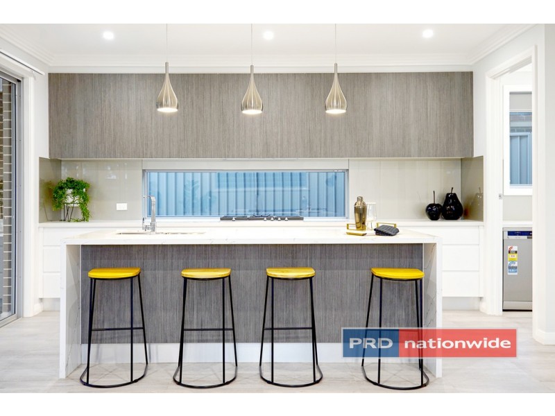 5 Galloway Road, Glenmore Park NSW 2745