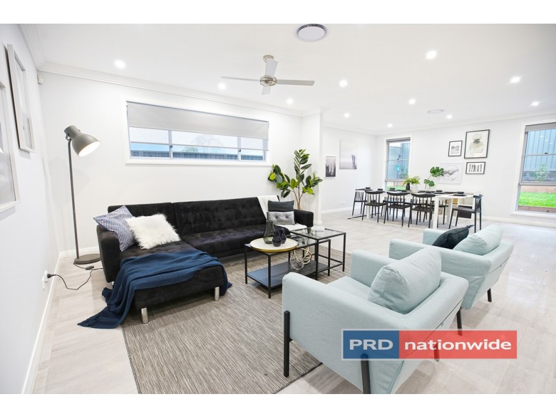 5 Galloway Road, Glenmore Park NSW 2745