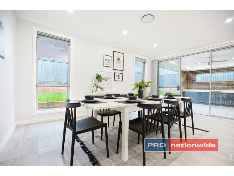 5 Galloway Road, Glenmore Park NSW 2745