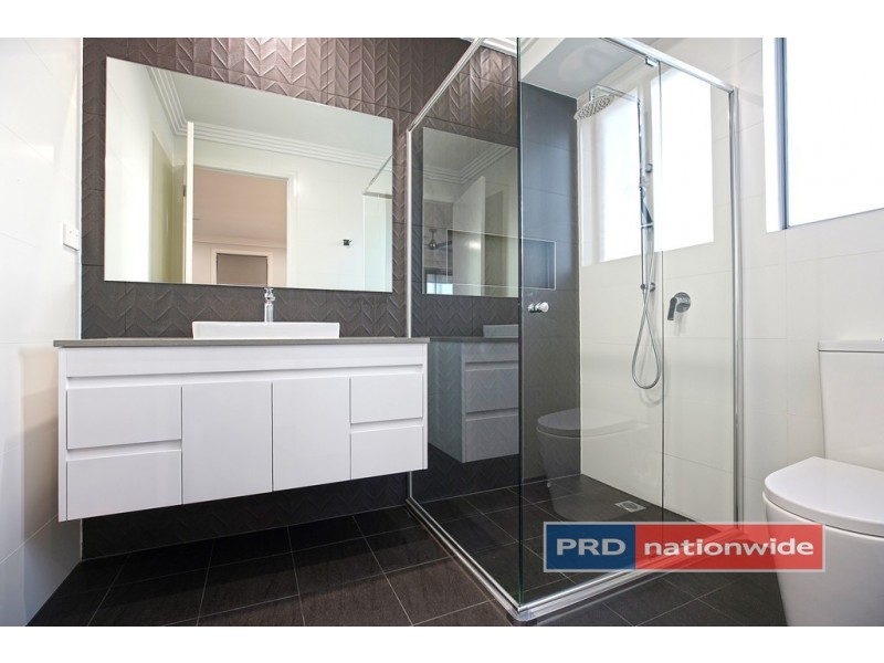 5 Galloway Road, Glenmore Park NSW 2745