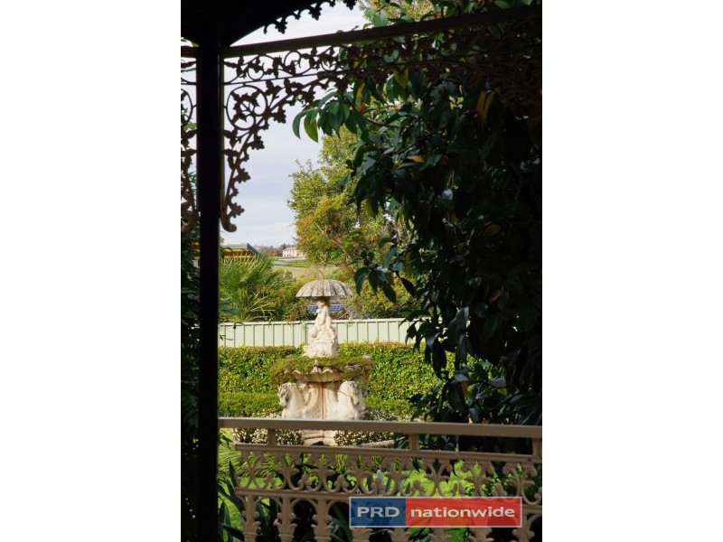 63 Parklands Avenue, Leonay NSW 2750