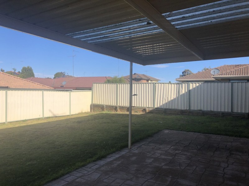 22 Coco Drive, Glenmore Park NSW 2745