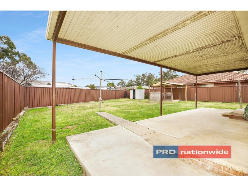 2 Endgate Glen, Werrington Downs NSW 2747