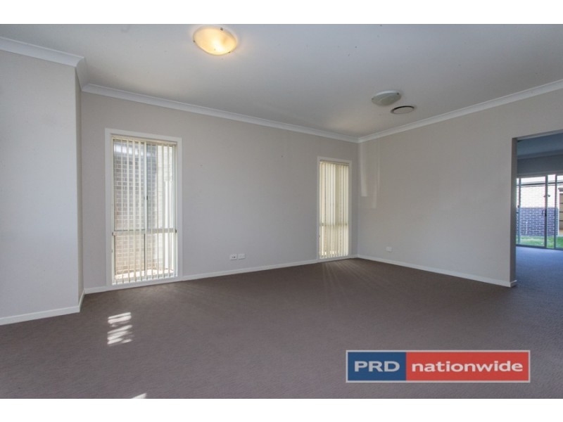 16 Sydney Smith Drive, Penrith NSW 2750