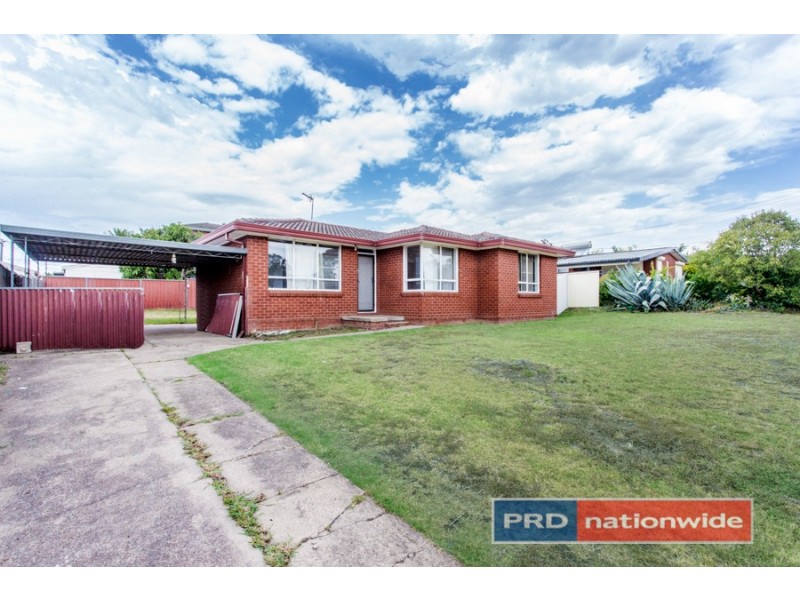 82 Barry Street, Cambridge Park NSW 2747