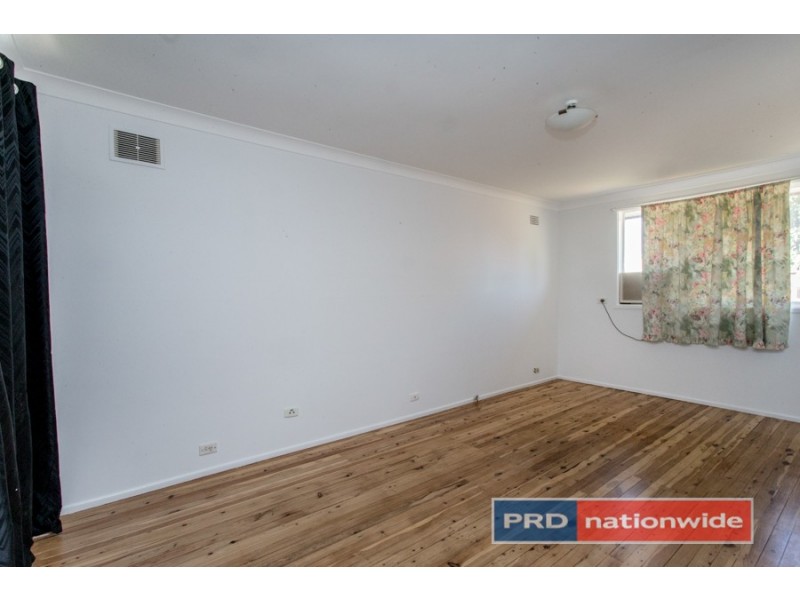 82 Barry Street, Cambridge Park NSW 2747