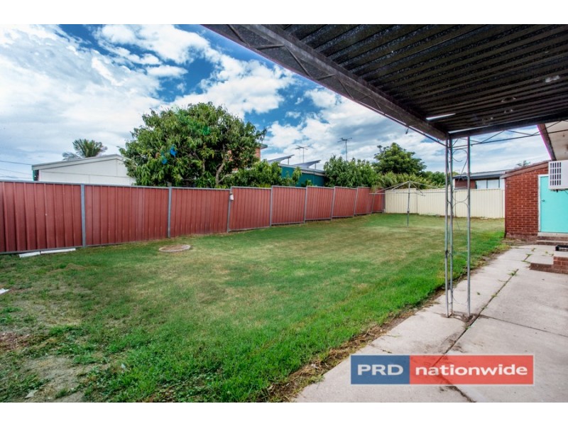 82 Barry Street, Cambridge Park NSW 2747