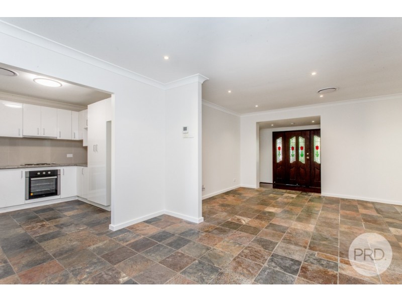 7 Parklands Avenue, Leonay NSW 2750