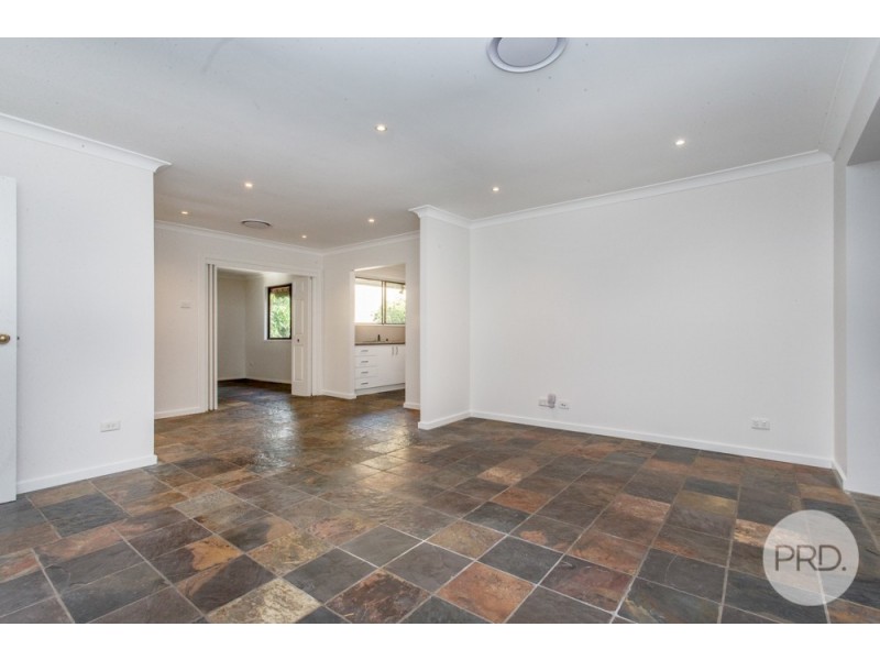 7 Parklands Avenue, Leonay NSW 2750