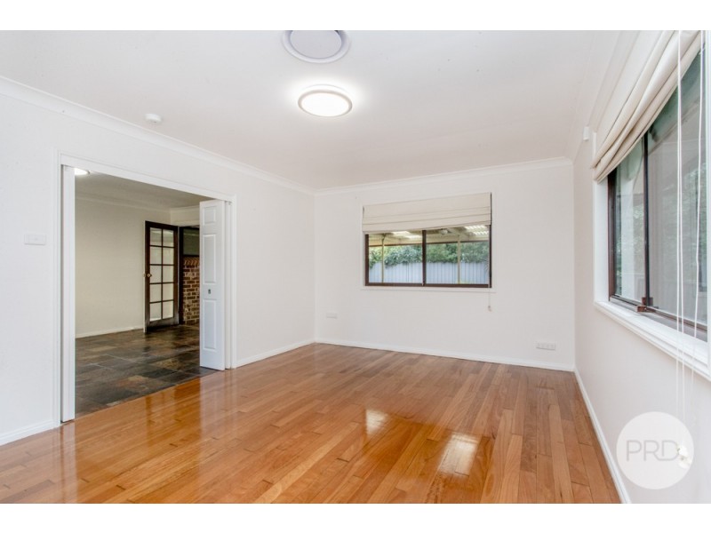 7 Parklands Avenue, Leonay NSW 2750