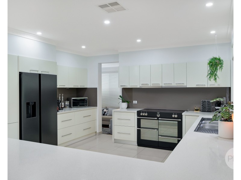 80 Muscatel Way, Orchard Hills NSW 2748