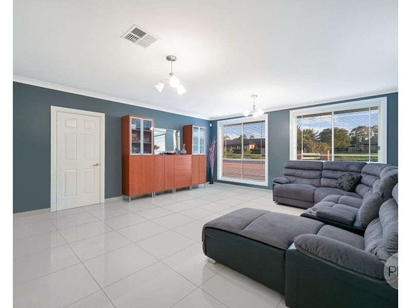 80 Muscatel Way, Orchard Hills NSW 2748