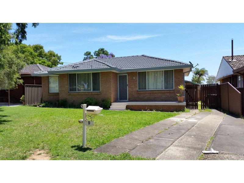 9 Carinda Drive, South Penrith NSW 2750