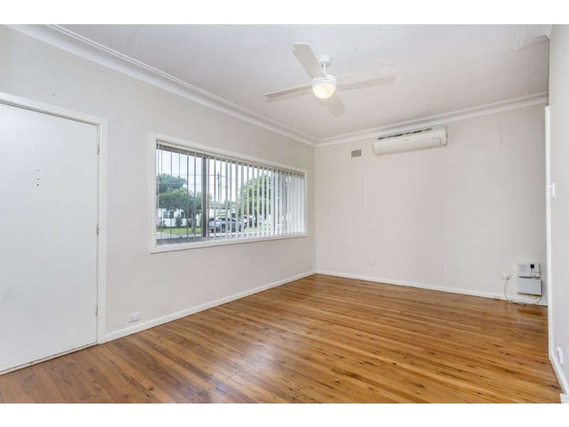 90 Penrose Cres, South Penrith NSW 2750