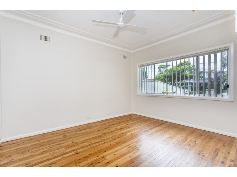 90 Penrose Cres, South Penrith NSW 2750
