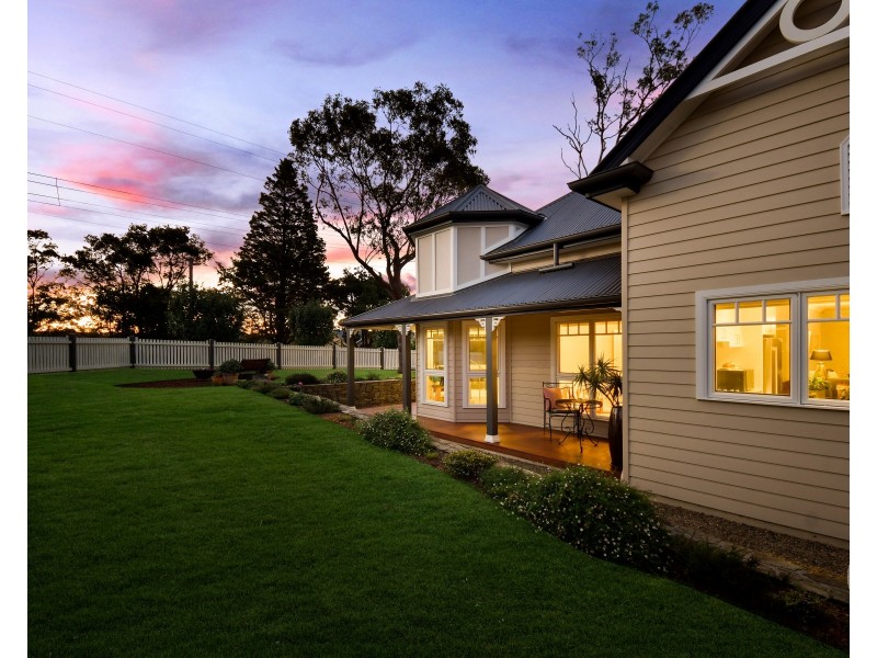 156 Burns Road, Springwood NSW 2777