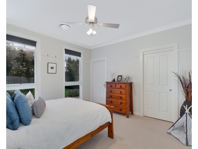 156 Burns Road, Springwood NSW 2777