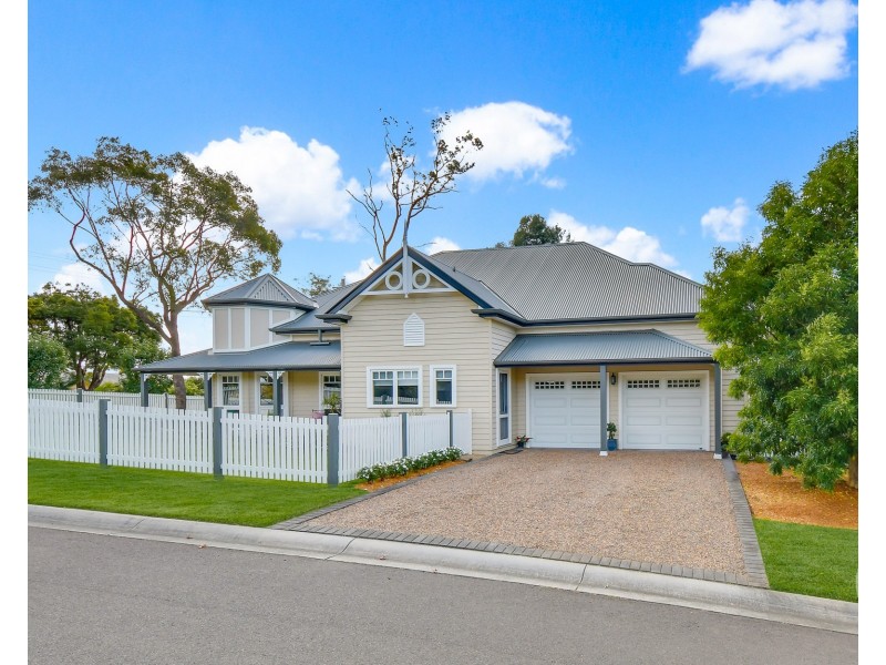 156 Burns Road, Springwood NSW 2777