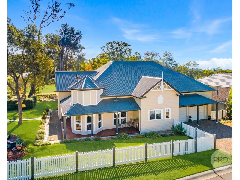 156 Burns Road, Springwood NSW 2777