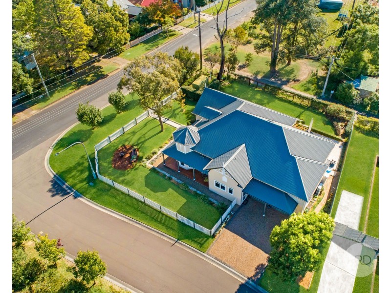 156 Burns Road, Springwood NSW 2777