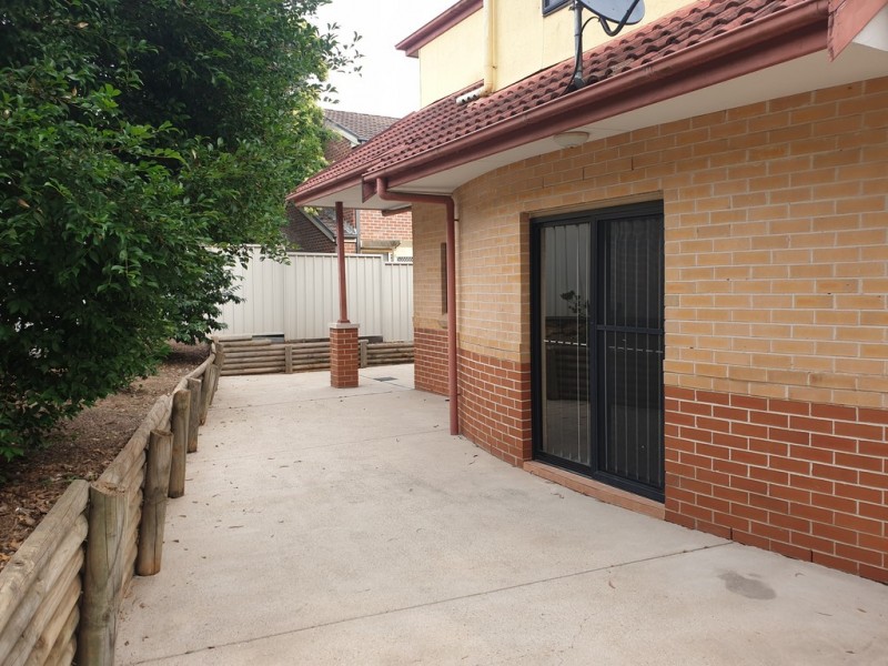 3/68 Castlereagh Street, Penrith NSW 2750