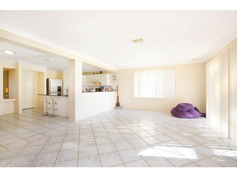 22 Huntingdale Drive, Glenmore Park NSW 2745