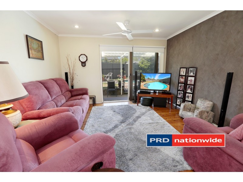 4 Greenhills Avenue, South Penrith NSW 2750