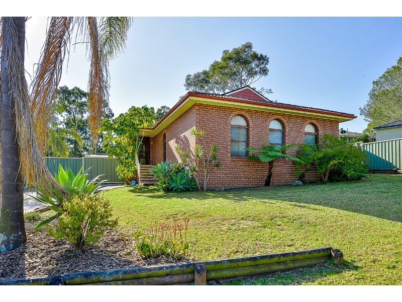 42 Farmview Drive, Cranebrook NSW 2749