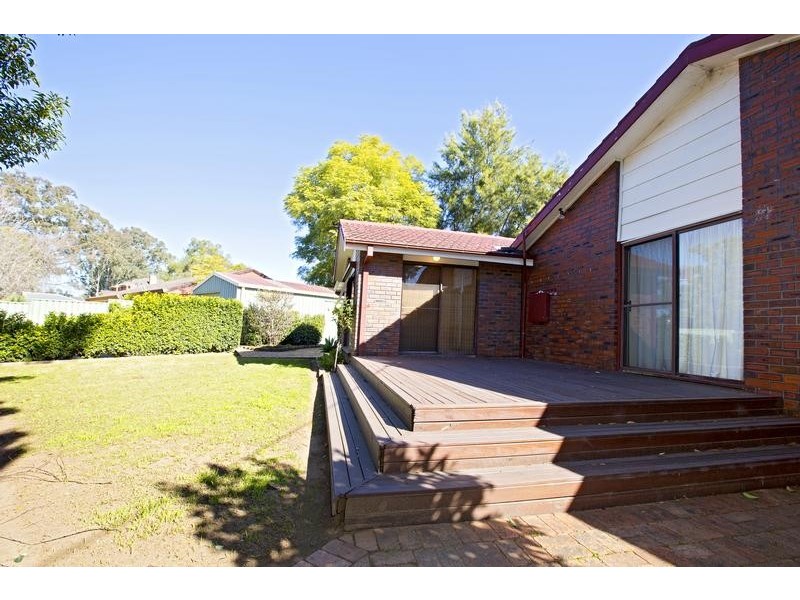 2 Byron Avenue, Wallacia NSW 2745