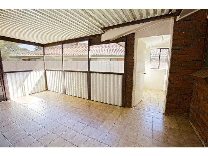 2 Byron Avenue, Wallacia NSW 2745