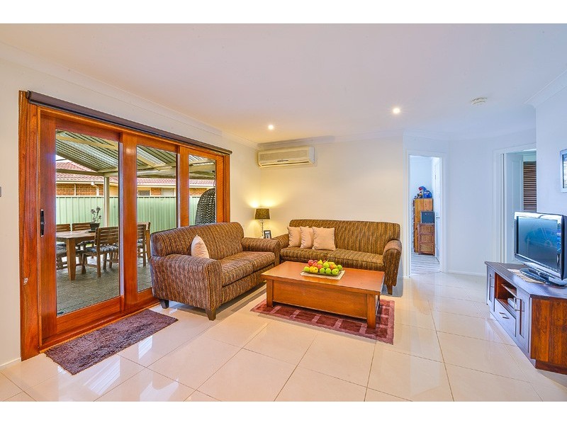 8 Muru Drive, Glenmore Park NSW 2745