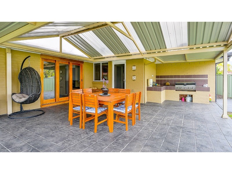 8 Muru Drive, Glenmore Park NSW 2745