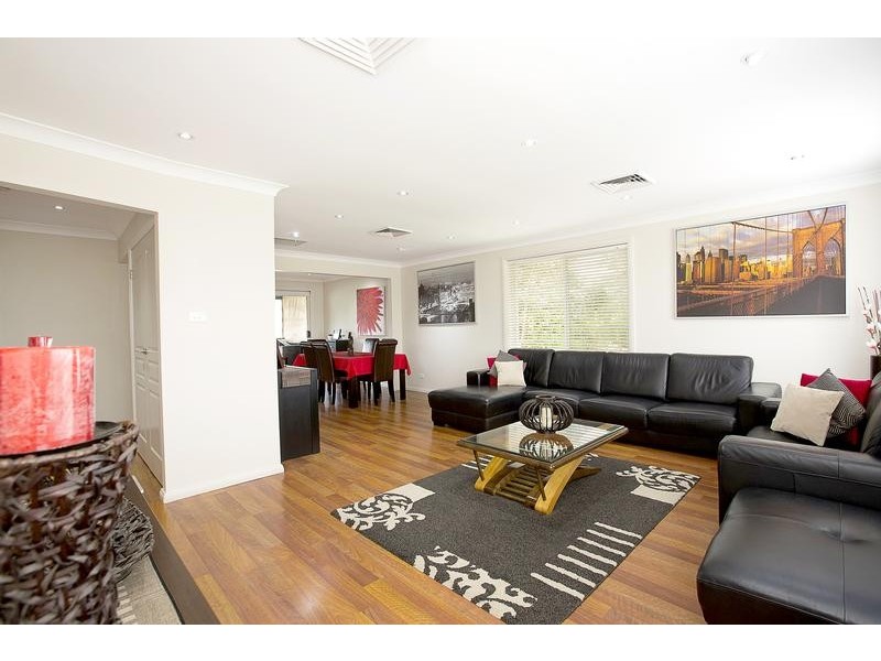 15 Clyburn Avenue, Jamisontown NSW 2750